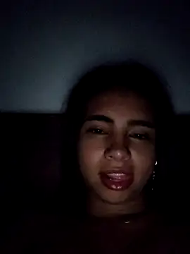 NileveSantanna online show from March 5, 7:15 am