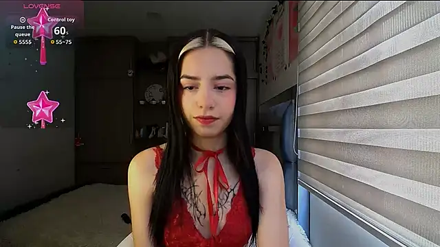 Snapshot of Kittyross chatting on December 14, 5:29 pm Kittyross online show from December 14, 5:29 pm