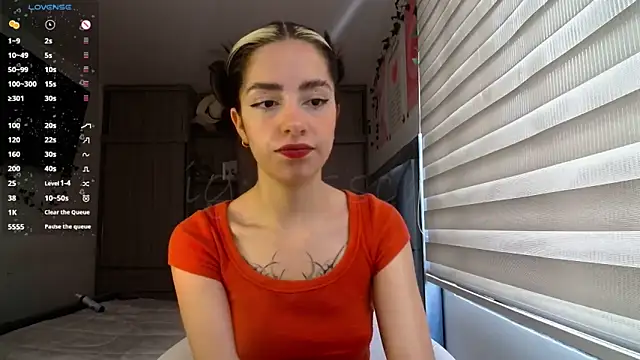 Kittyross online show from May 24, 5:40 pm