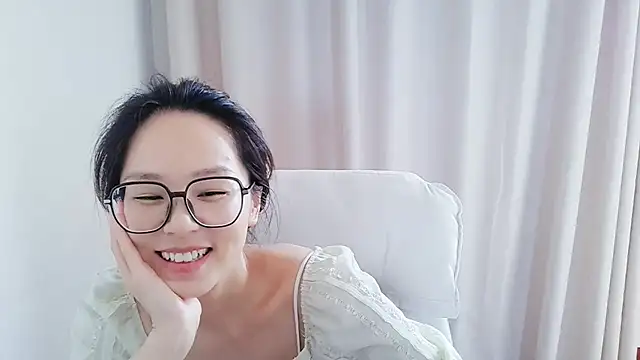 guai00 online show from May 23, 5:23 am