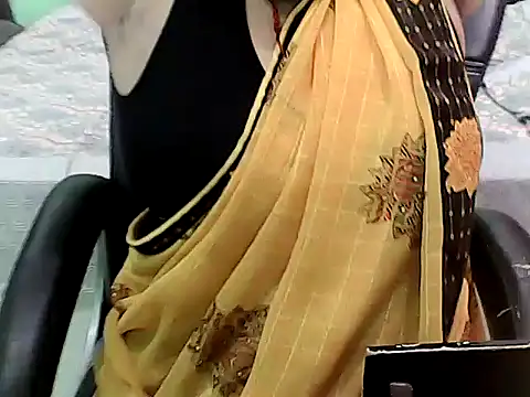 Snapshot of BABITA_KUMARII chatting on May 14, 5:31 pm BABITA KUMARII online show from May 14, 5:31 pm