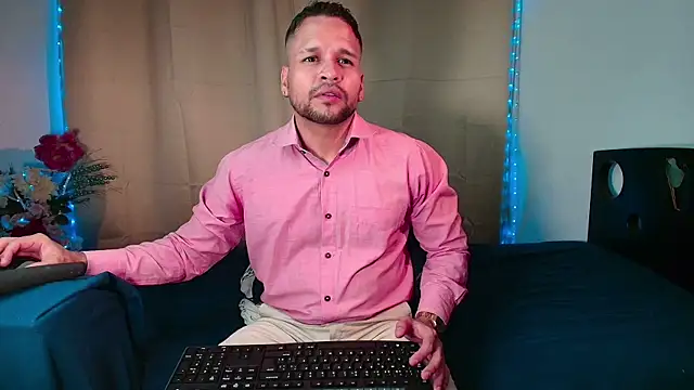 LucasGaeel online show from February 5, 12:04 am