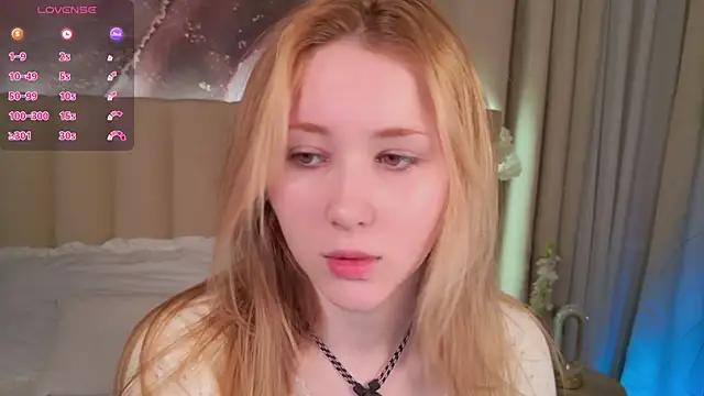 LiraKink online show from April 19, 4:01 am