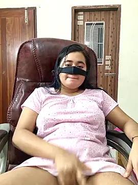 Love Queen11 online show from April 10, 8:52 am