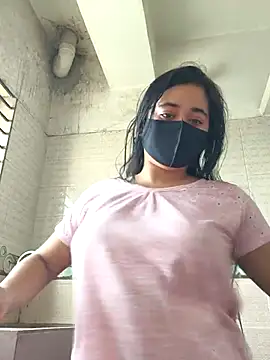 Love Queen11 online show from April 12, 7:35 am