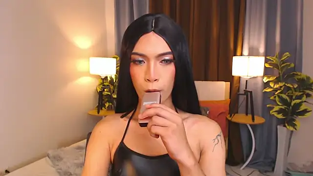 Snapshot of AmarraSins chatting on September 27, 3:55 am AmarraSins online show from September 27, 3:55 am