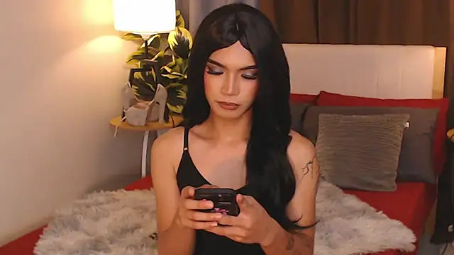 Snapshot of AmarraSins chatting on October 13, 4:23 am AmarraSins online show from October 13, 4:23 am