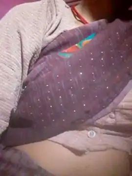 Snapshot of Hot_rieal6 chatting on April 9, 3:50 pm Hot rieal6 online show from April 9, 3:50 pm