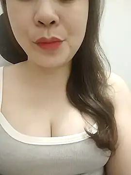 Girl Shy2000 online show from March 20, 12:10 pm