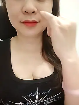 Girl Shy2000 online show from April 9, 10:04 pm