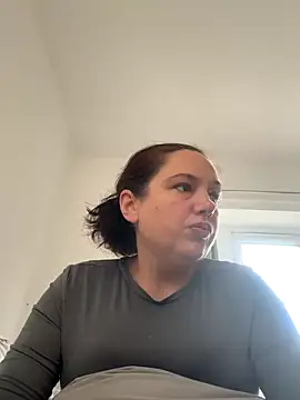 Snapshot of Eleanorxx chatting on October 9, 8:34 am Eleanorxx online show from October 9, 8:34 am