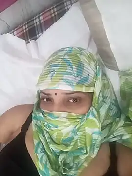 Snapshot of House_Wife19 chatting on October 6, 10:02 am House Wife19 online show from October 6, 10:02 am