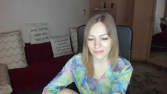 Tiffany Bates online show from March 10, 4:06 am