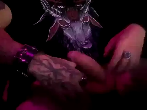 Snapshot of Sinner___ chatting on October 25, 12:40 am Sinner    online show from October 25, 12:40 am