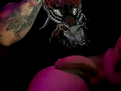 Snapshot of Sinner___ chatting on October 28, 11:18 pm Sinner    online show from October 28, 11:18 pm