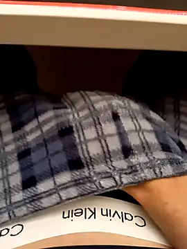 ruiiizz online show from March 23, 5:50 pm