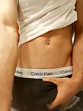 ruiiizz online show from April 20, 4:43 pm