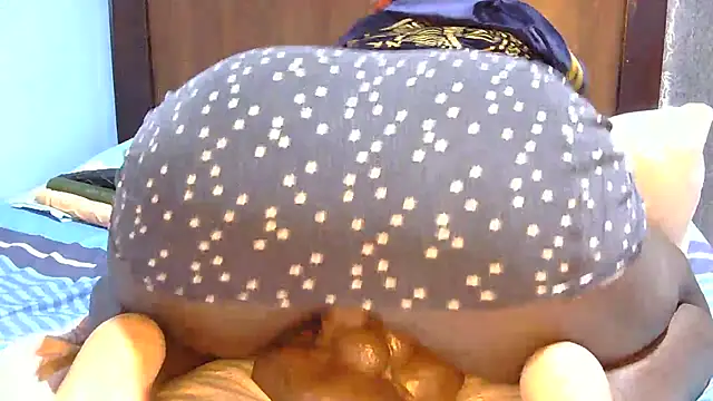 SpiceySnack online show from February 27, 3:17 am