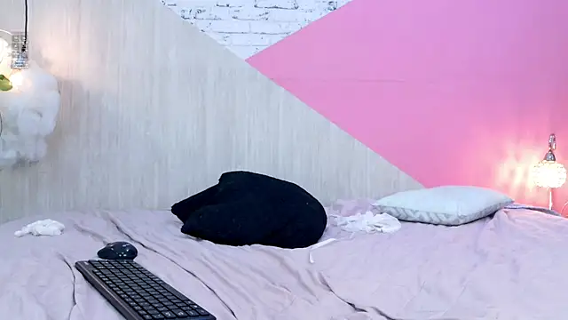 adisson petite1 online show from February 9, 5:28 pm