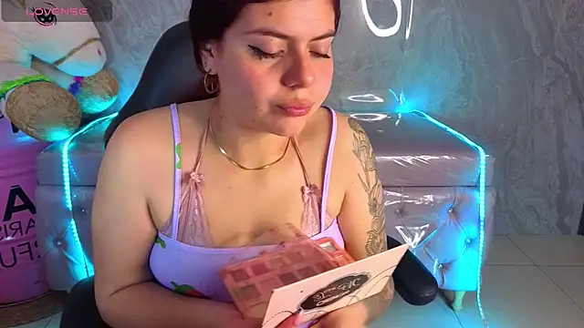 draviana a  online show from February 17, 3:03 am