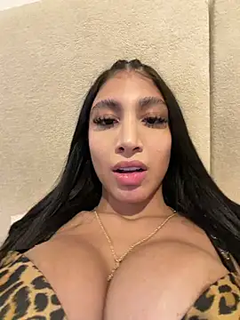 Snapshot of val69_ chatting on June 15, 12:57 am val69 online show from June 15, 12:57 am