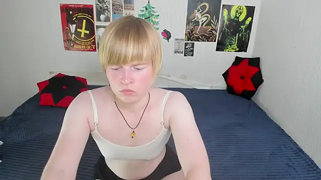 Cattie w  online show from June 16, 1:19 am
