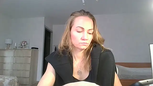 Thavione online show from February 11, 8:52 am