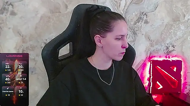 Irwi Tomboy online show from April 24, 1:13 pm