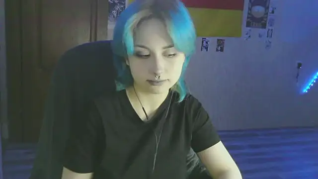 Snapshot of LeisaHopperstad chatting on February 9, 2:21 pm LeisaHopperstad online show from February 9, 2:21 pm