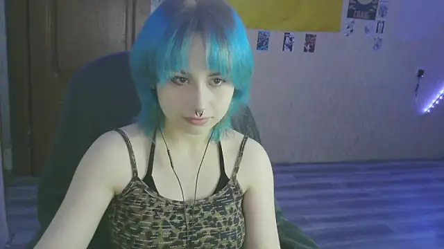 Snapshot of LeisaHopperstad chatting on February 12, 2:23 pm LeisaHopperstad online show from February 12, 2:23 pm