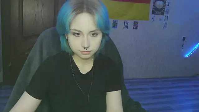 Snapshot of LeisaHopperstad chatting on February 17, 2:13 pm LeisaHopperstad online show from February 17, 2:13 pm