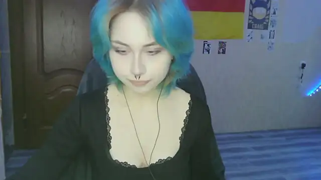 Snapshot of LeisaHopperstad chatting on February 27, 2:06 pm LeisaHopperstad online show from February 27, 2:06 pm