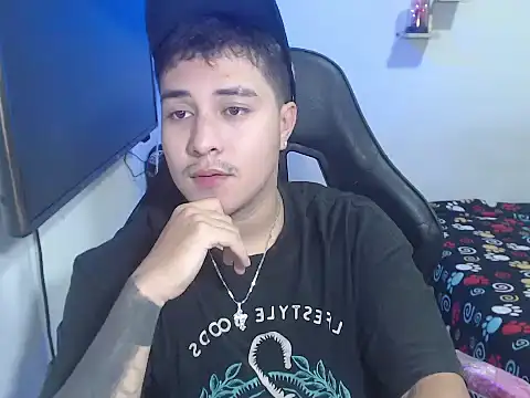 loki32men online show from October 11, 5:17 am