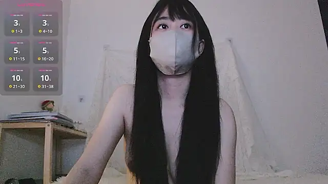Snapshot of Moj005jp_xo98 chatting on April 20, 6:42 pm Moj005jp xo98 online show from April 20, 6:42 pm