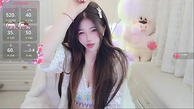 Snapshot of Coco-Di chatting on May 6, 2:19 am Coco-Di online show from May 6, 2:19 am