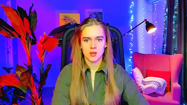 JuneWoods online show from February 23, 9:17 am