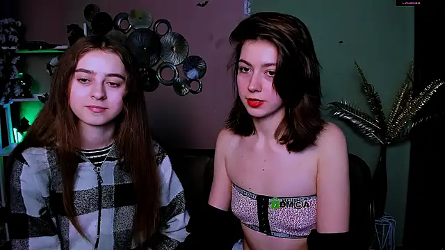 rebecca smile online show from December 16, 1:27 pm