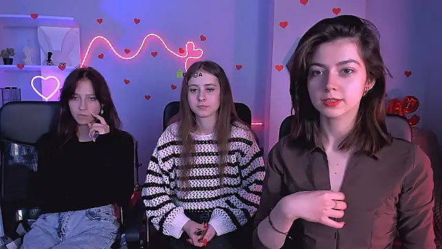 rebecca smile online show from February 7, 8:23 pm