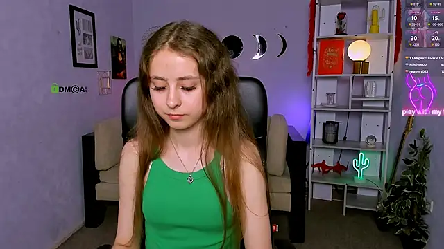 Snapshot of rebecca_smile chatting on May 20, 3:51 pm rebecca smile online show from May 20, 3:51 pm