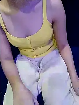 Snapshot of RIYA_LIVE0 chatting on October 30, 5:35 pm RIYA LIVE0 online show from October 30, 5:35 pm