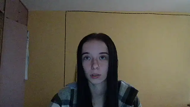 Emilia Light online show from October 23, 7:07 am