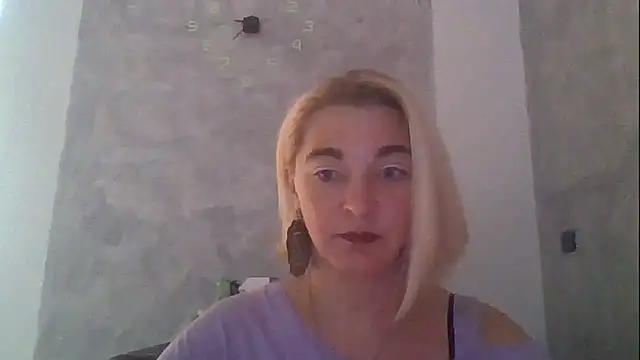 GoldenAngelMilf online show from September 30, 7:35 am