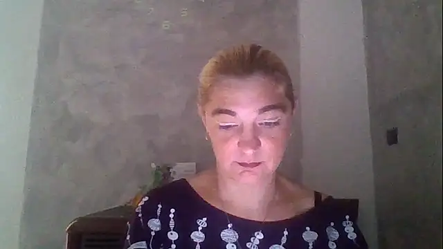 GoldenAngelMilf online show from October 3, 9:39 am