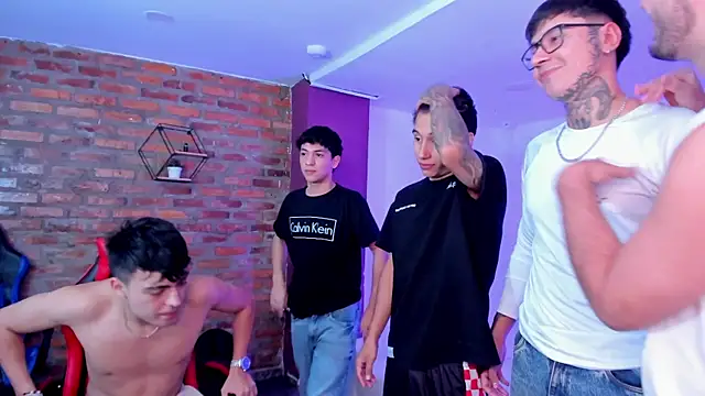 Spaceboys18 online show from April 7, 8:42 pm