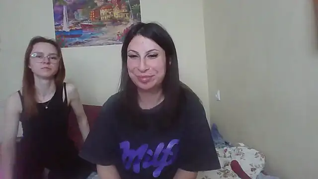 Snapshot of QueenMomyS chatting on May 4, 12:34 pm QueenMomyS online show from May 4, 12:34 pm