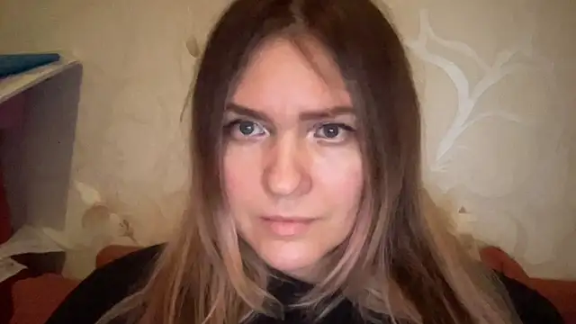 Snapshot of Milysoren chatting on February 13, 6:37 pm Milysoren online show from February 13, 6:37 pm