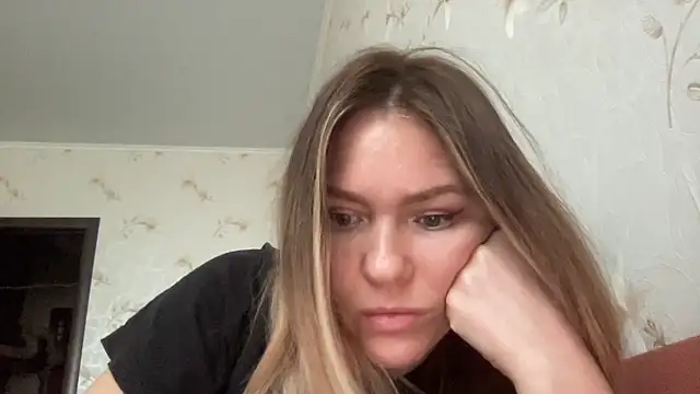 Snapshot of Milysoren chatting on February 22, 5:30 am Milysoren online show from February 22, 5:30 am