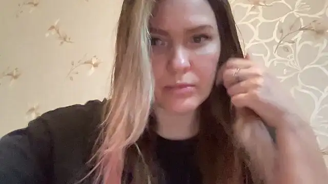 Snapshot of Milysoren chatting on March 2, 3:19 pm Milysoren online show from March 2, 3:19 pm