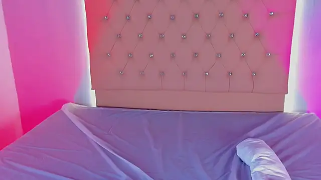 Snapshot of Athenea__fox chatting on November 28, 3:20 am Athenea fox online show from November 28, 3:20 am