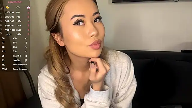 Ur neighbor Kira online show from March 1, 12:51 pm